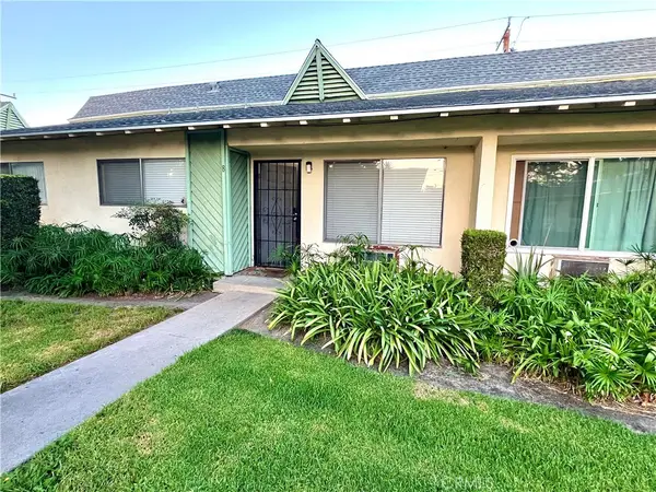 15712 Pasadena #8, Tustin, CA 92780