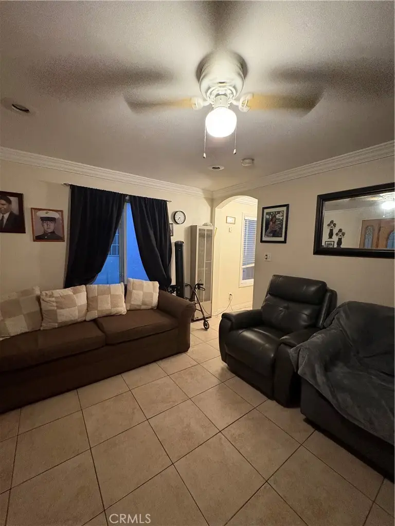 223 S Kern, Los Angeles, CA 90022 - #3