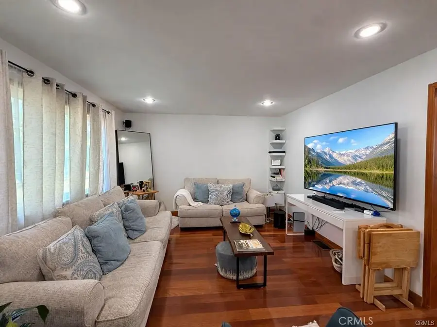 555 Hickory Lane, Pasadena, CA 91103 - #2