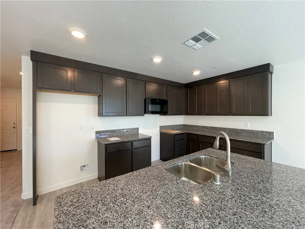 786 Stone Ridge East Avenue, Merced, CA 95341 - #1