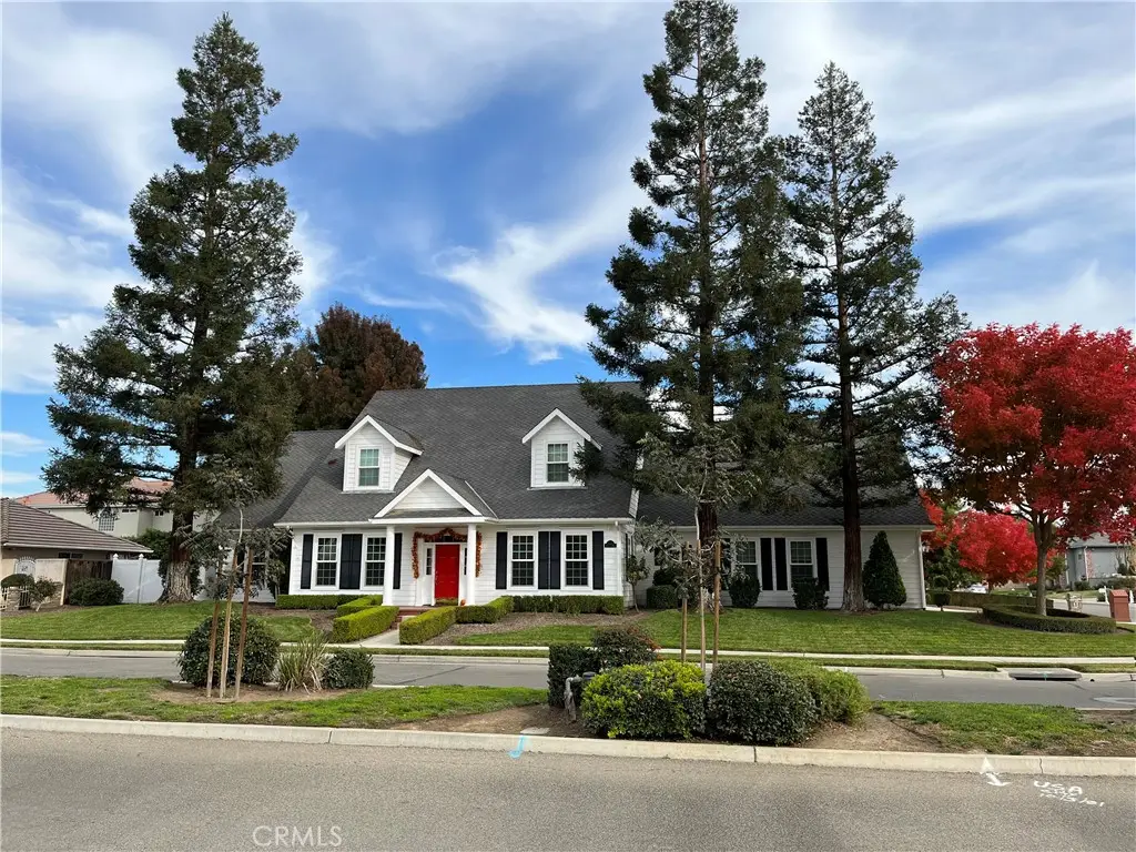 575 Woodlands, Madera, CA 93637 - #1