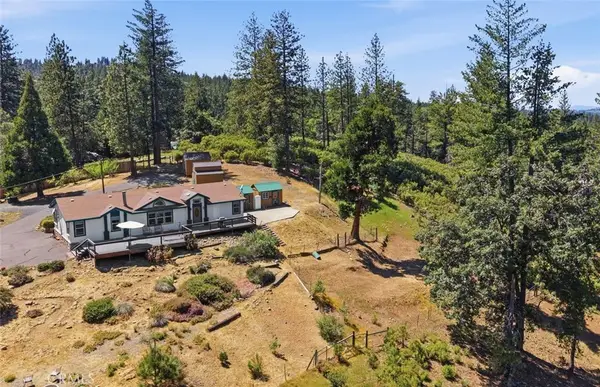 21552 Sprague W, Groveland, CA 95321