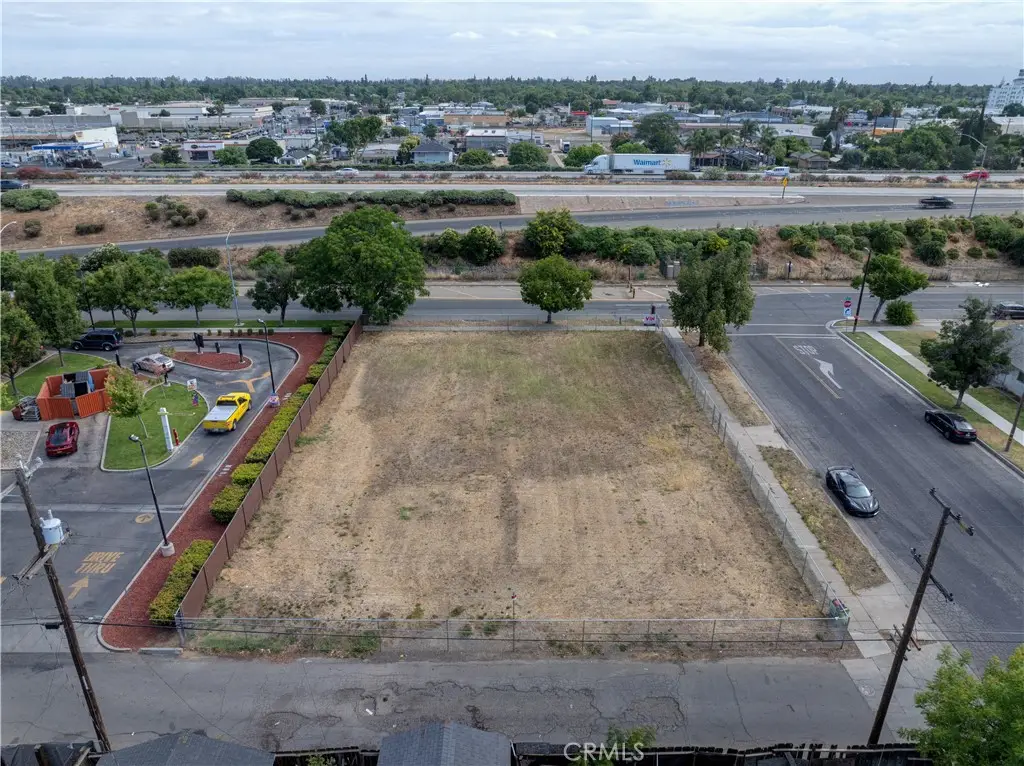 1004 W 13th, Merced, CA 95341 - #1