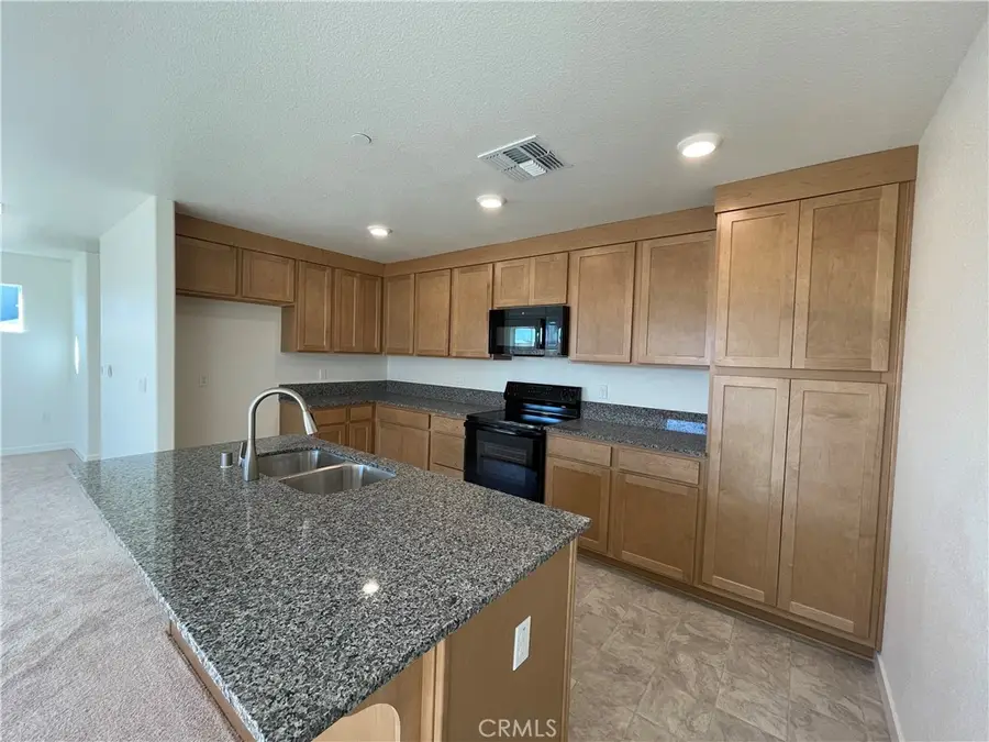725 Stone Ridge West Avenue, Merced, CA 95341 - #2