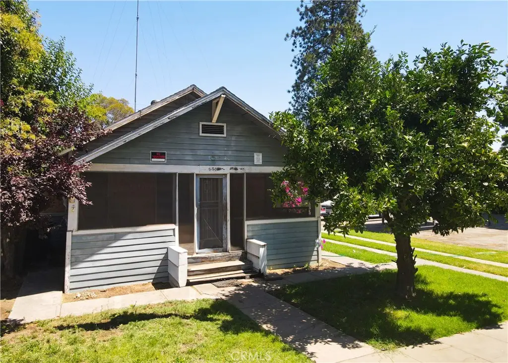 557 W 25th Street, Merced, CA 95340 - #1