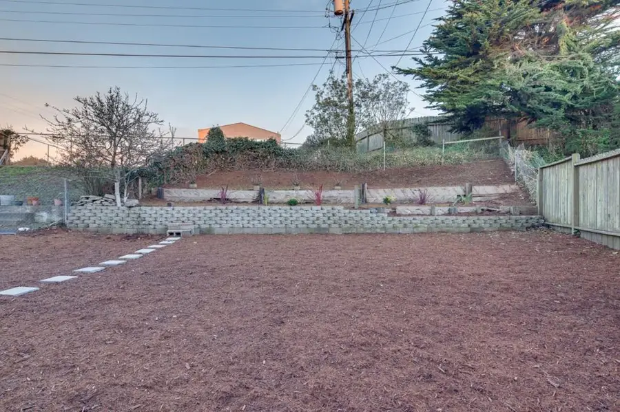 Address Withheld By Seller, Pacifica, CA 94044 - Image #2