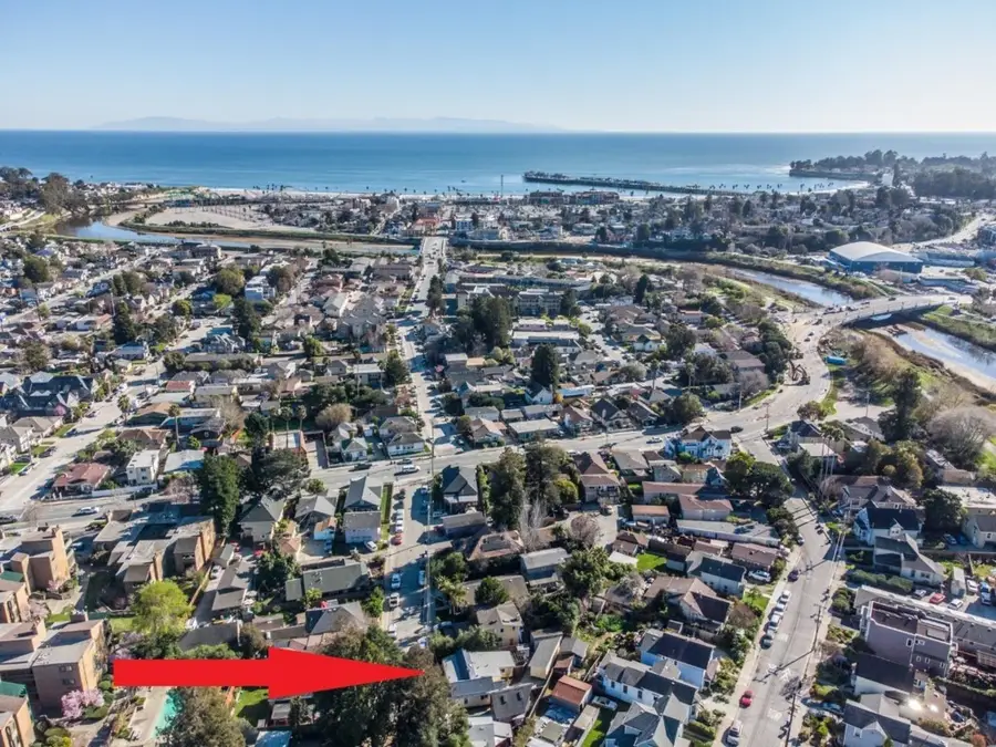 215217 Roberts Street, Santa Cruz, CA 95060 - Image #3