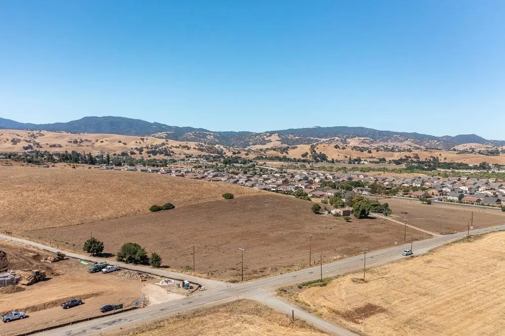 120 Enterprise Road, Hollister, CA 95023 - Image #1