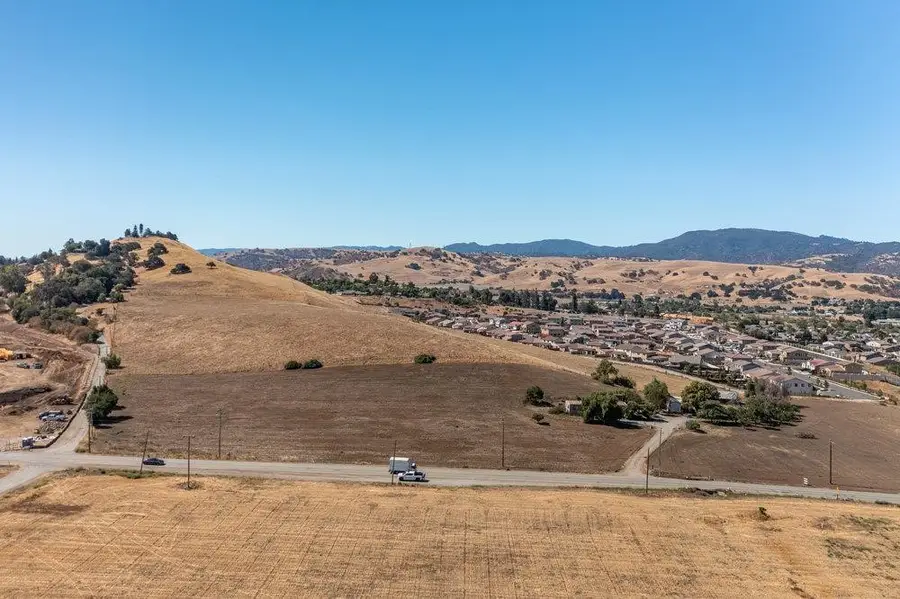 120 Enterprise Road, Hollister, CA 95023 - Image #3