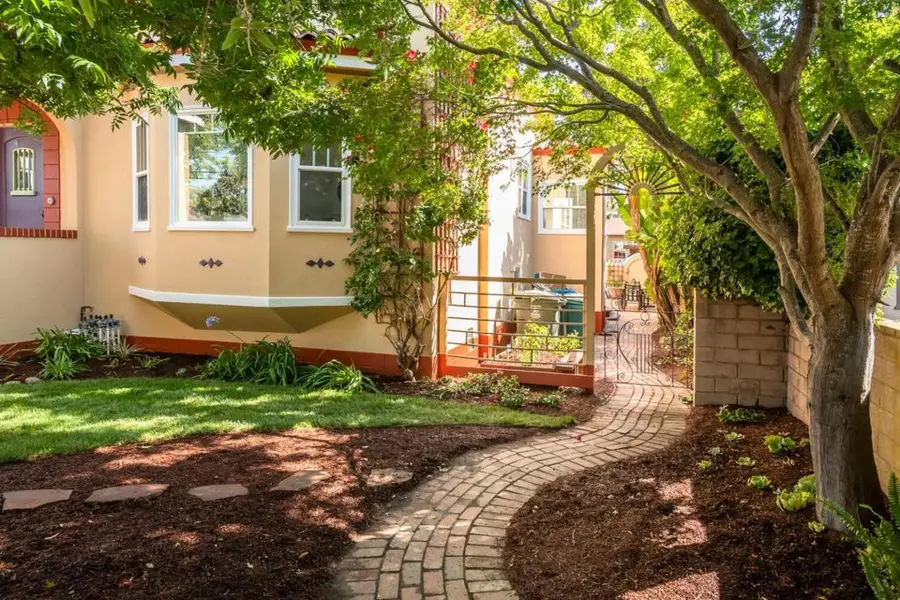 1301 Maple Street, San Mateo, CA 94402 - Image #3