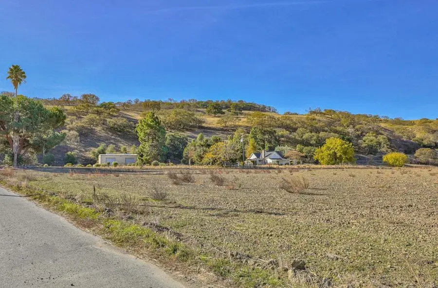 7996 Southside Road, Hollister, CA 95023 - Image #3