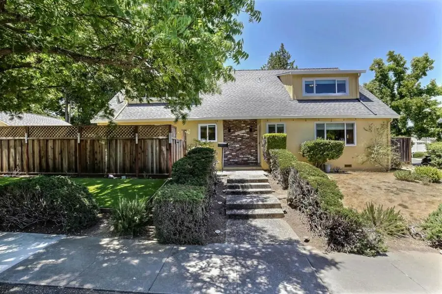 10381 Meadow Place, Cupertino, CA 95014 - Image #2
