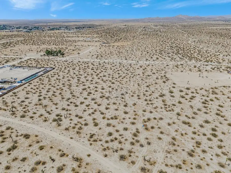 Vic 122nd Ste, Littlerock, CA 93543 - Image #3