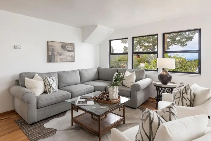 917 Fountain Avenue, Pacific Grove, CA 93950 - Image #3