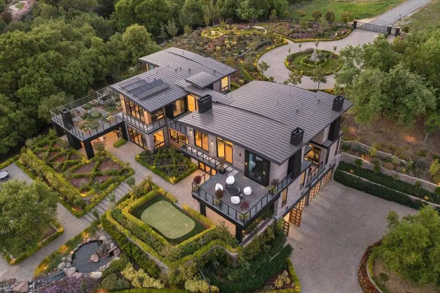 20078 Goetting Court, Saratoga, CA 95070 - Image #2