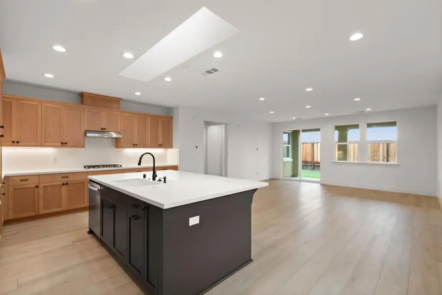 2171 White Oak Drive, Hollister, CA 95023 - Image #2