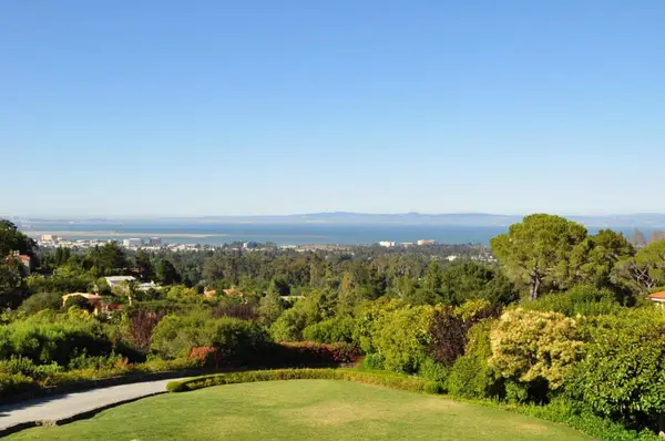 Ralston Avenue, Hillsborough, CA 94010