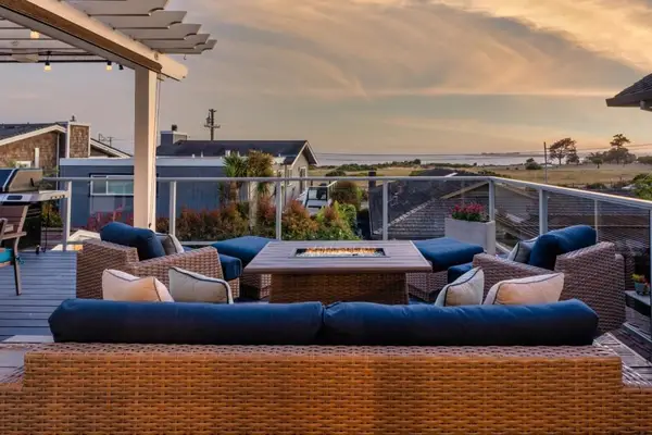 129 Santa Cruz Avenue, Aptos, CA 95003