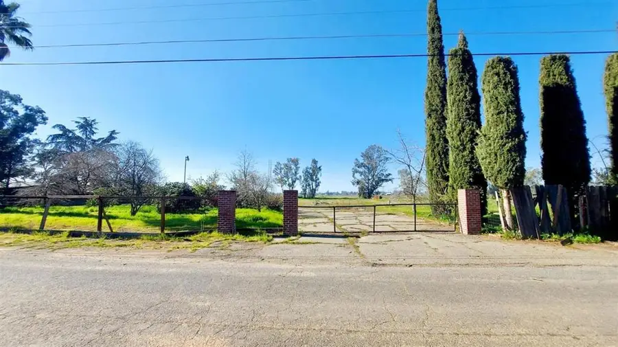 7304 Hedge Avenue, Sacramento, CA 95829 - Image #3