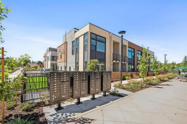 11220 Cottonwood Place #36-08 Plan 2, Saratoga, CA 95070