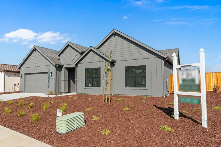 410 Maria Drive, Hollister, CA 95023 - Image #2