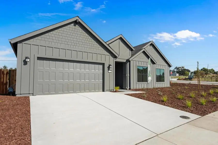 410 Maria Drive, Hollister, CA 95023 - Image #3