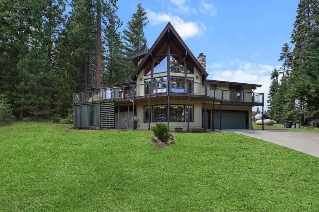523 Peninsula Drive, Lake Almanor, CA 96137 - Image #1