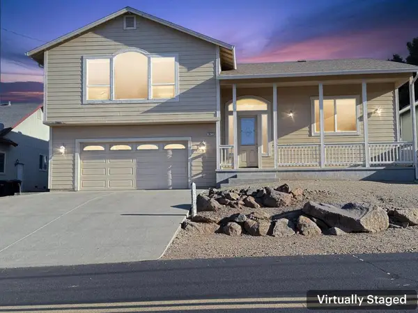 18472 Kentwood Place, Hidden Valley Lake, CA 95467