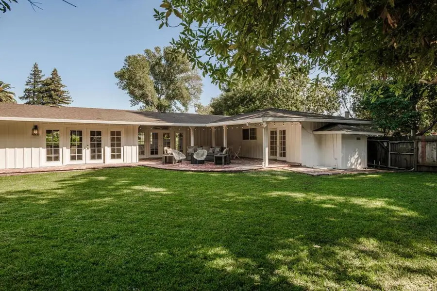 1597 Edgewood Drive, Palo Alto, CA 94303 - Image #3