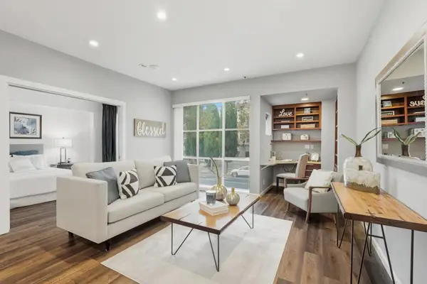 97 E Saint James Street #26, San Jose, CA 95112