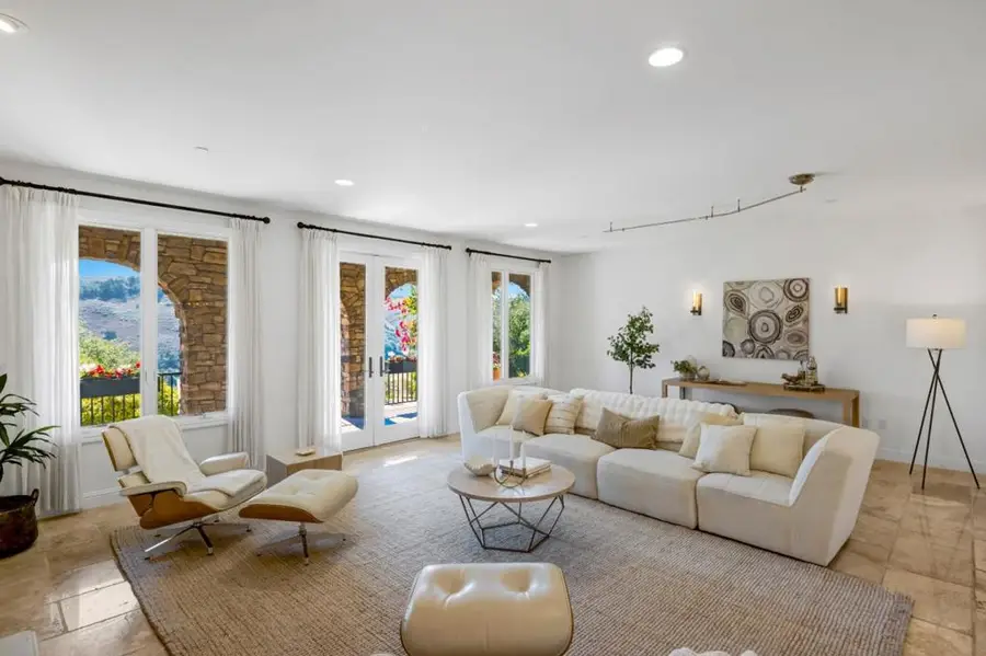 409 Mirador Court, Monterey, CA 93940 - Image #3