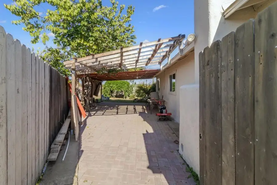 13183 Enid Drive, Waterford, CA 95386 - Image #2