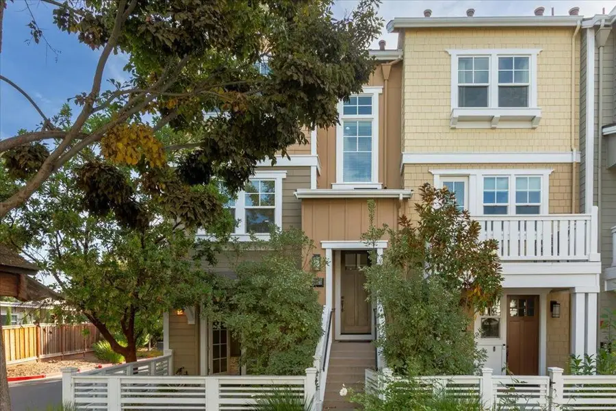 2041 Atlas Loop, Mountain View, CA 94043 - Image #2