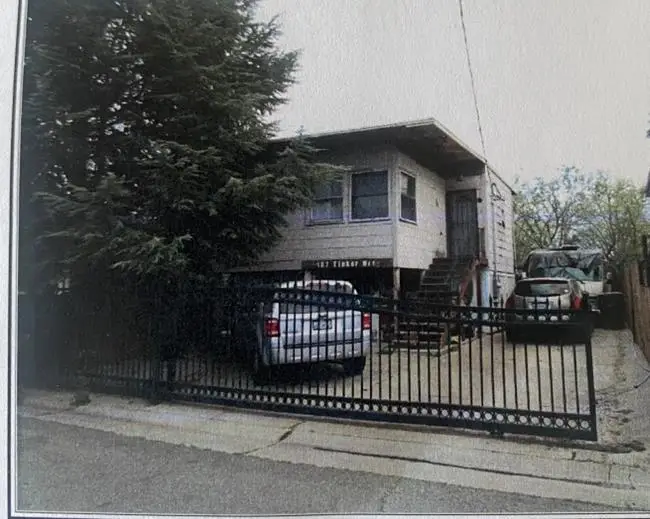 107 Tinker Way, Sacramento, CA 95838 - #1