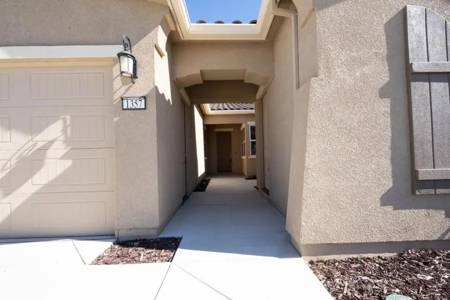 1357 Sunridge Drive, Hollister, CA 95023 - Image #3