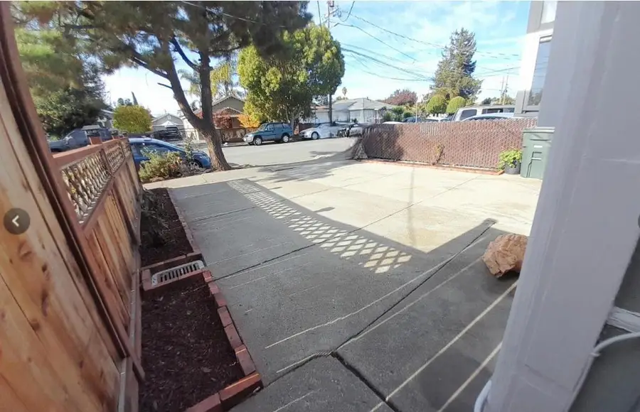 512 Hurlingame Avenue, Redwood City, CA 94063 - Image #2