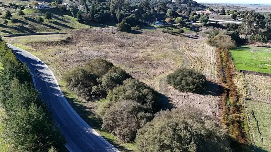 10706 Country Meadows Road, Salinas, CA 93907 - Image #2