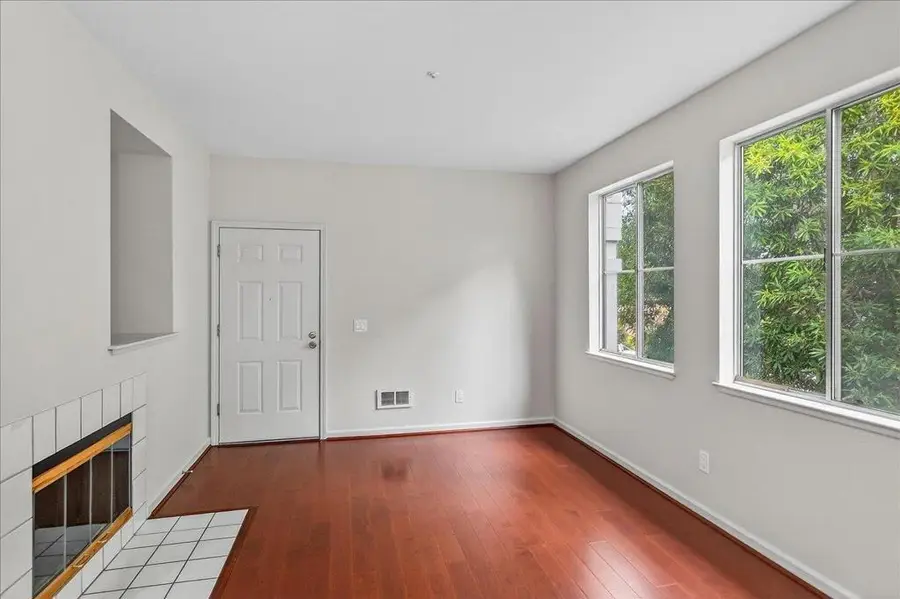 1253 Warren Street, Redwood City, CA 94063 - Image #3