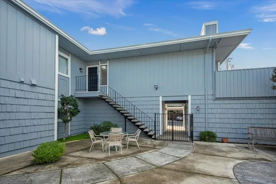 480 Lassen Street #6, Los Altos, CA 94022 - Image #2