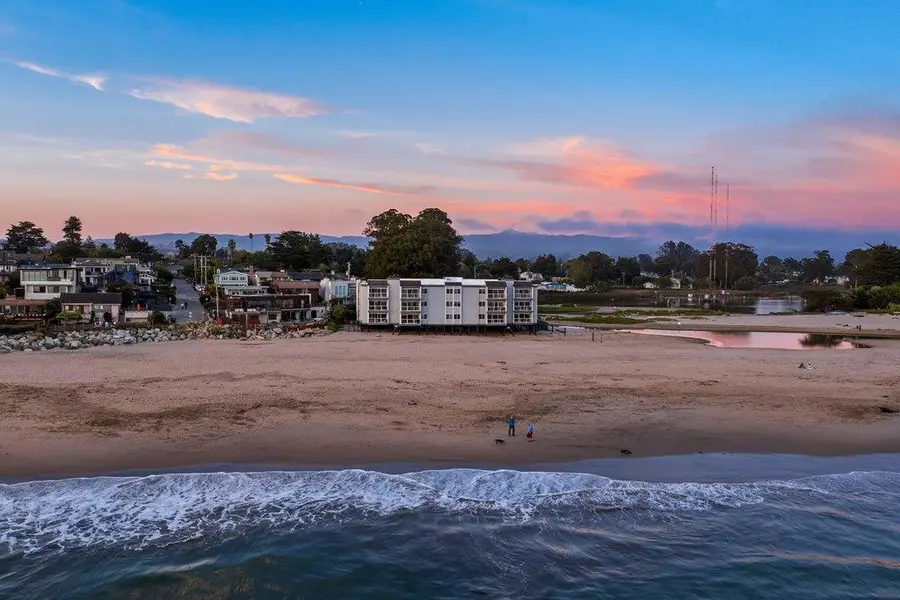 22130 E Cliff Drive #2D, Santa Cruz, CA 95062 - Image #2