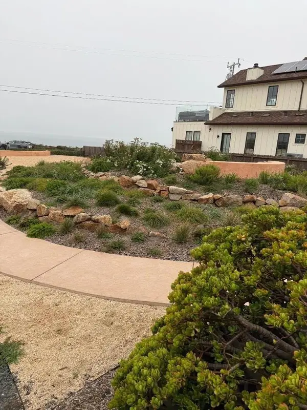 999 Ocean Boulevard, Moss Beach, CA 94038