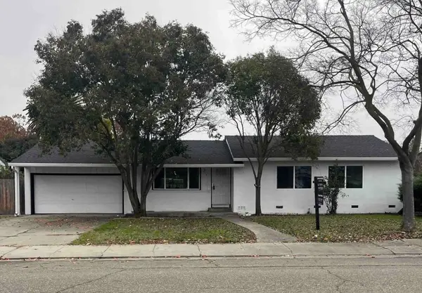 212 E Longview Avenue, Stockton, CA 95207