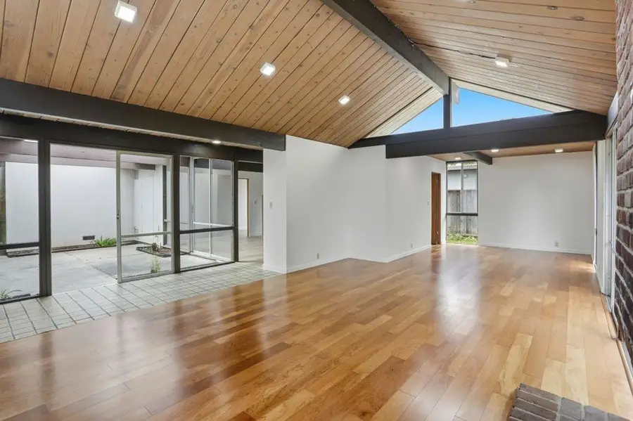 827 Cumberland Drive, Sunnyvale, CA 94087 - Image #3