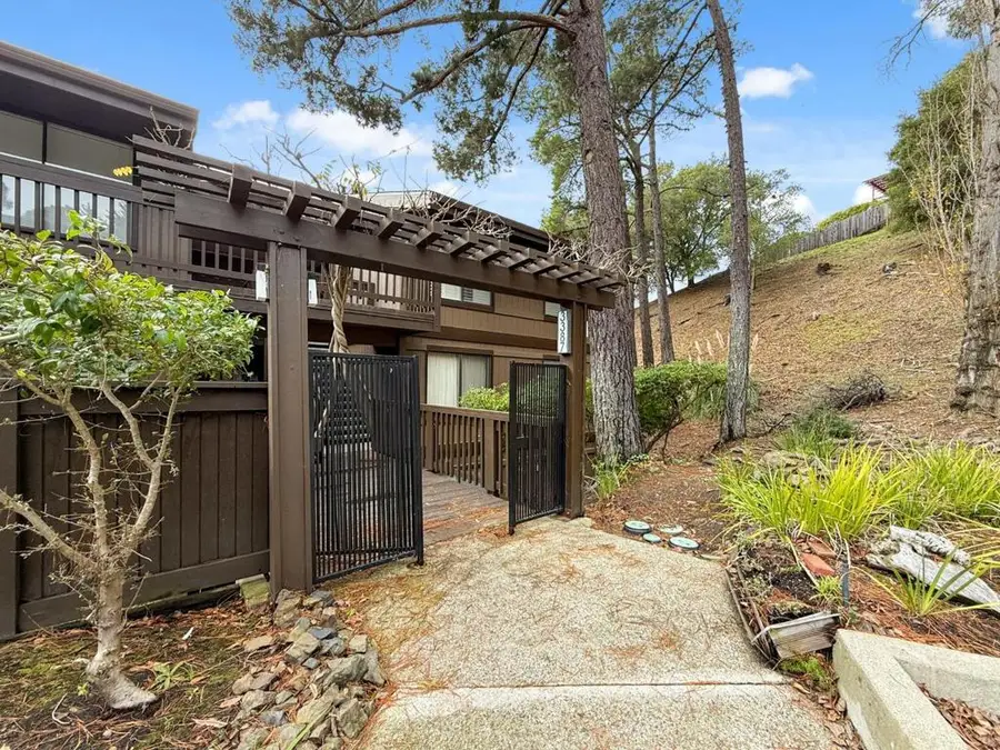 3387 Brittan Avenue #2, San Carlos, CA 94070 - Image #2