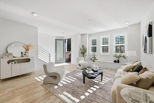 905 De Guigne Drive #2, Sunnyvale, CA 94085