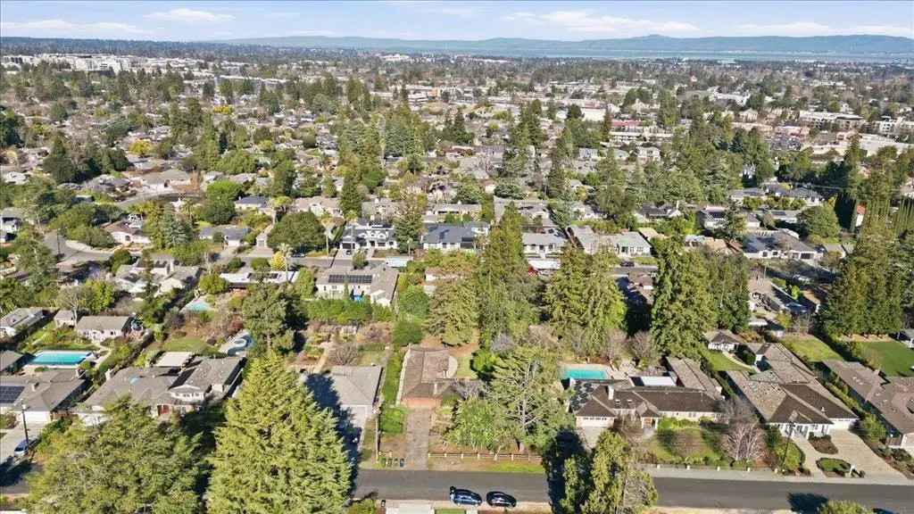 643 Jay Street, Los Altos, CA 94022 - #1