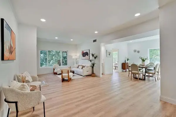 425 N El Camino Real #203, San Mateo, CA 94401