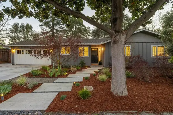 1395 Delfino Way, Menlo Park, CA 94025