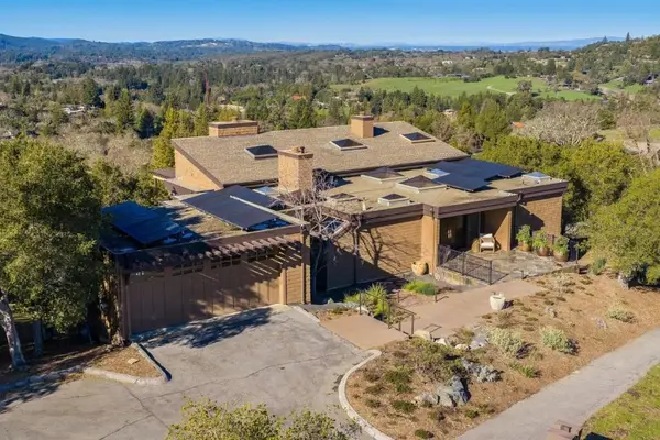 2 Horseshoe, Portola Valley, CA 94028