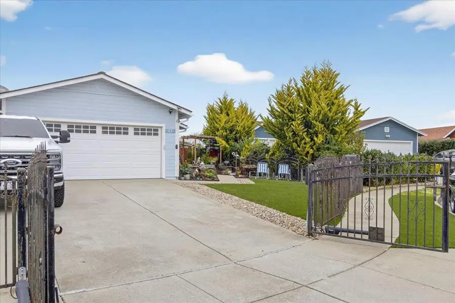 11 Manzano Circle, Salinas, CA 93905 - Image #2